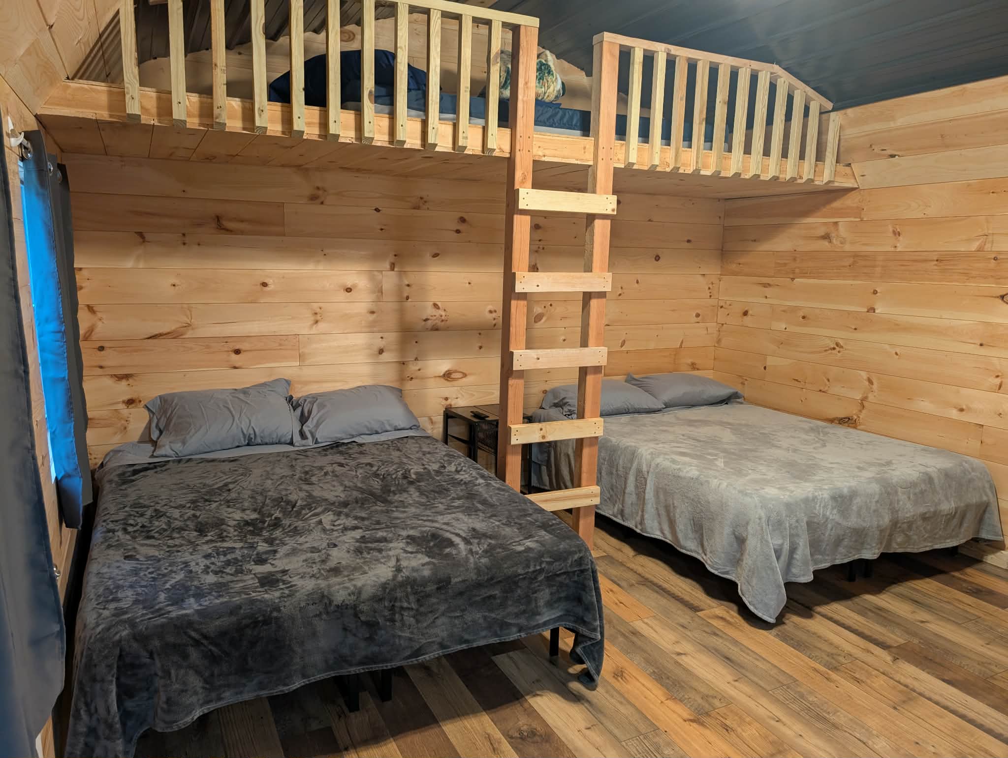 Creekside Cabin Image 1